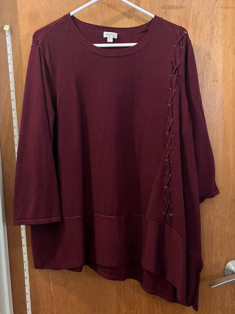 Size 22/24 - Avenue - Maroon 3/4 Sleeve Sweater
